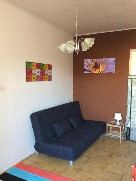 Comedy Apartment Budapeste Quarto foto